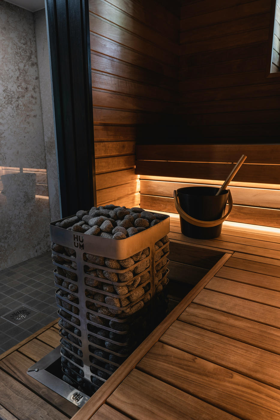 Interior de sauna em madeira