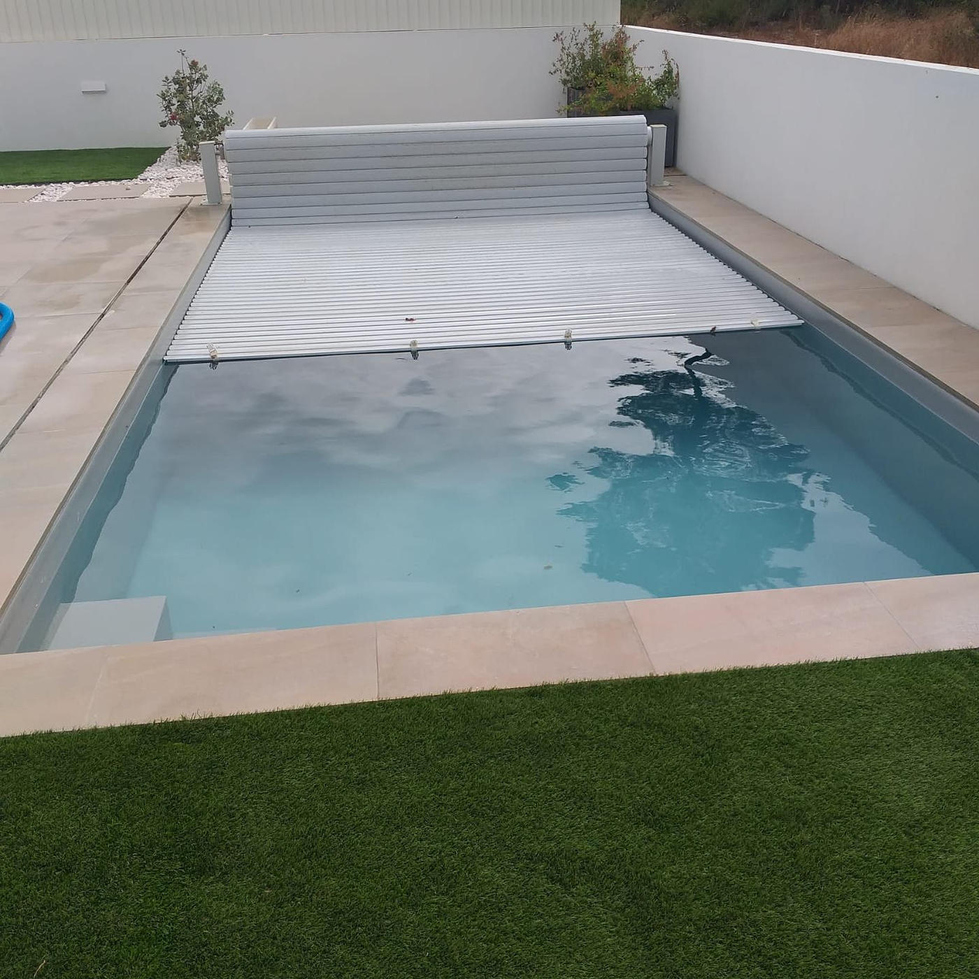 Cobertura de piscina instalada pela CPLM