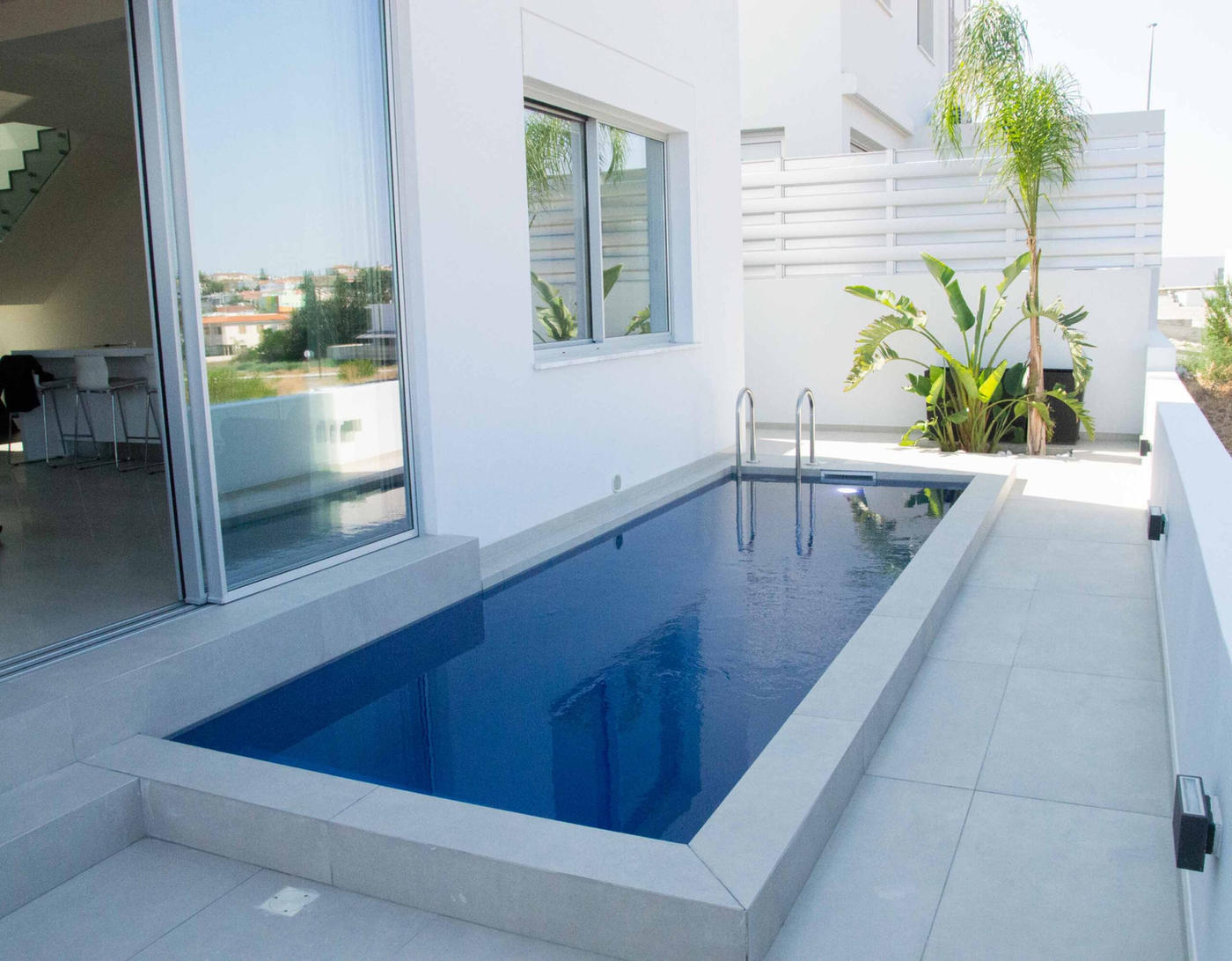Piscina com tela Azul